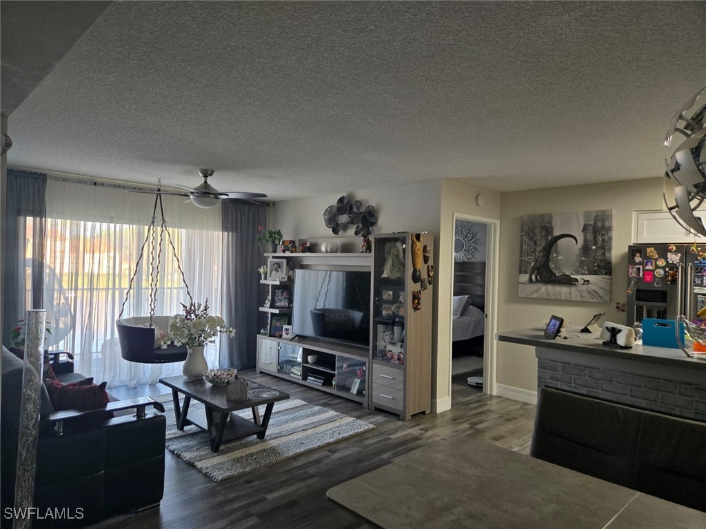 1205 Wildwood Lakes Blvd #206 Naples FL 34104 225026472 image6