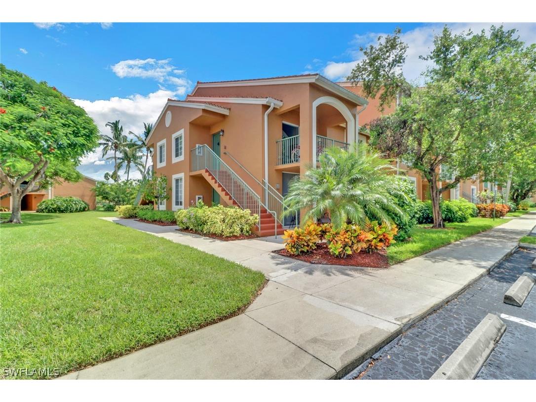 1205 Wildwood Lakes Boulevard #201 Naples FL 34104 226010865 image1