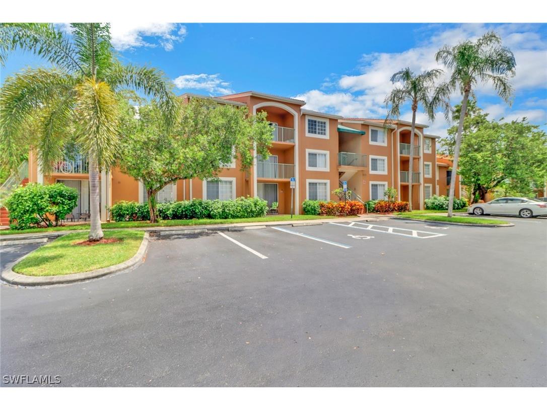 1205 Wildwood Lakes Boulevard #201 Naples FL 34104 226010865 image11