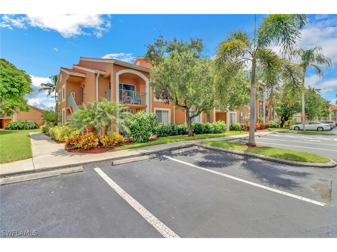1205 Wildwood Lakes Boulevard #201 Naples FL 34104 226010865 image12