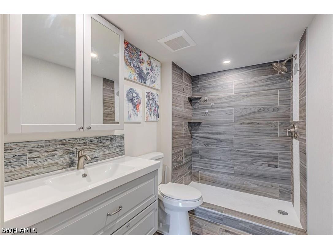 1205 Wildwood Lakes Boulevard #206 Naples FL 34104 226024872 image13