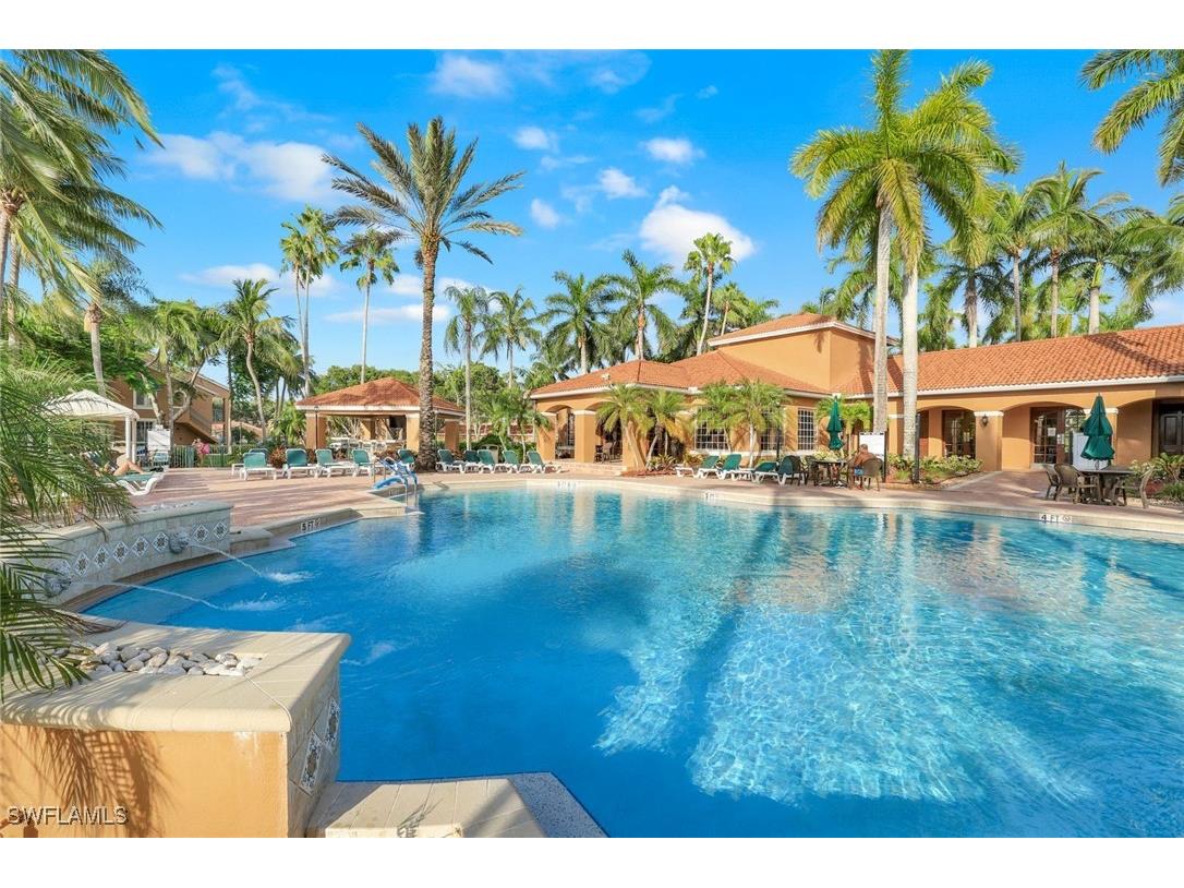 1205 Wildwood Lakes Boulevard #305 Naples FL 34104 225052567 image1