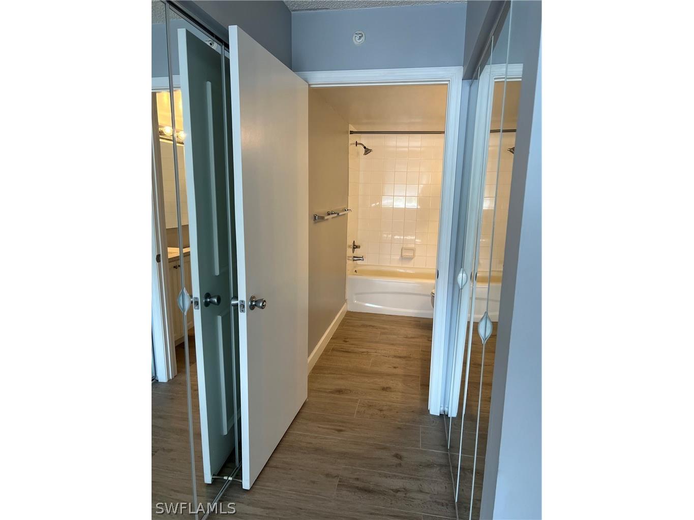 1205 Wildwood Lakes Boulevard #5-204 Naples FL 34104 226007468 image6