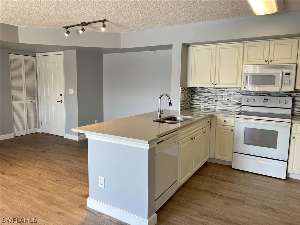 1205 Wildwood Lakes Boulevard #5-204 Naples FL 34104 226007468 image8