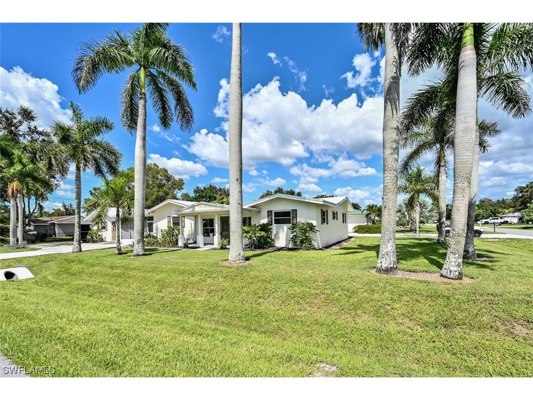 1205 Wisconsin Drive Naples FL 34103 223017655 image1