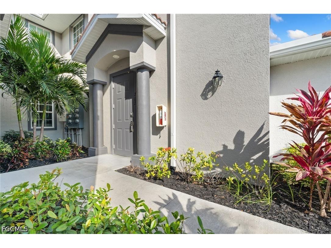 12050 Santaluz Drive #202 Fort Myers FL 33913 2026021352 image2