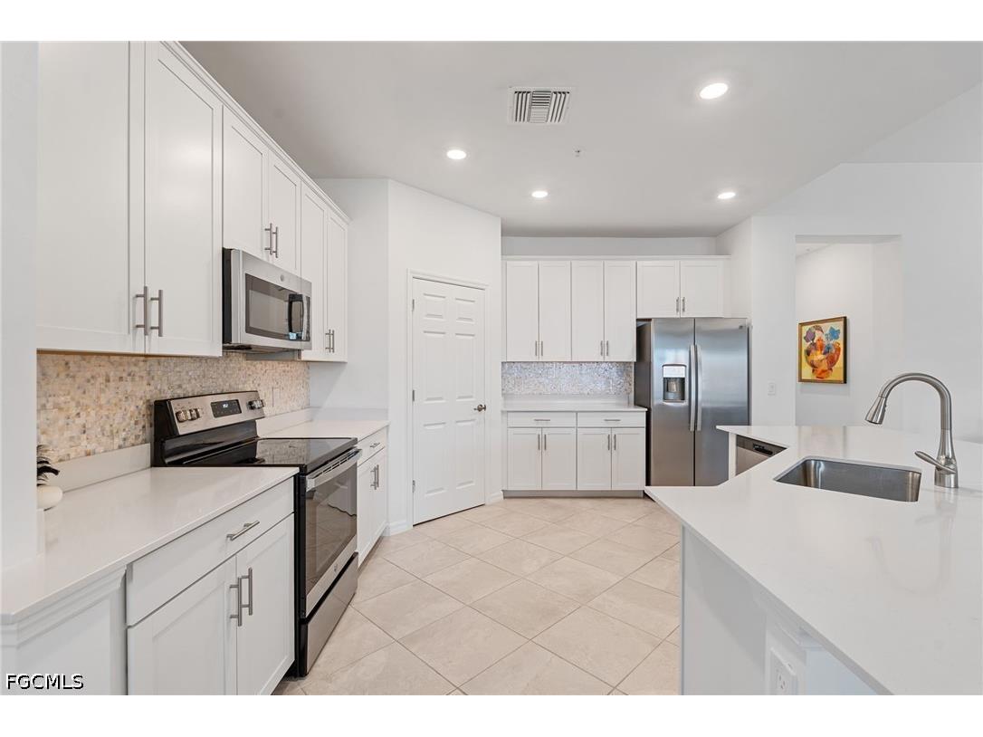 12050 Santaluz Drive #202 Fort Myers FL 33913 2026021352 image5
