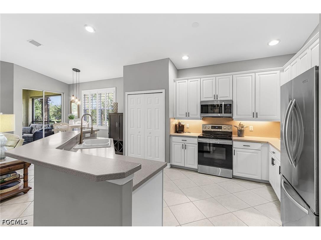 12051 Brassie Circle #D202 Fort Myers FL 33913 2026018580 image11