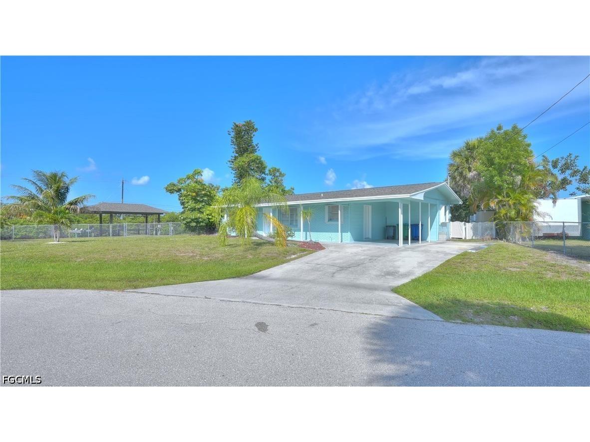 12055 Matlacha Boulevard Matlacha Isles FL 33991 2026001958 image1