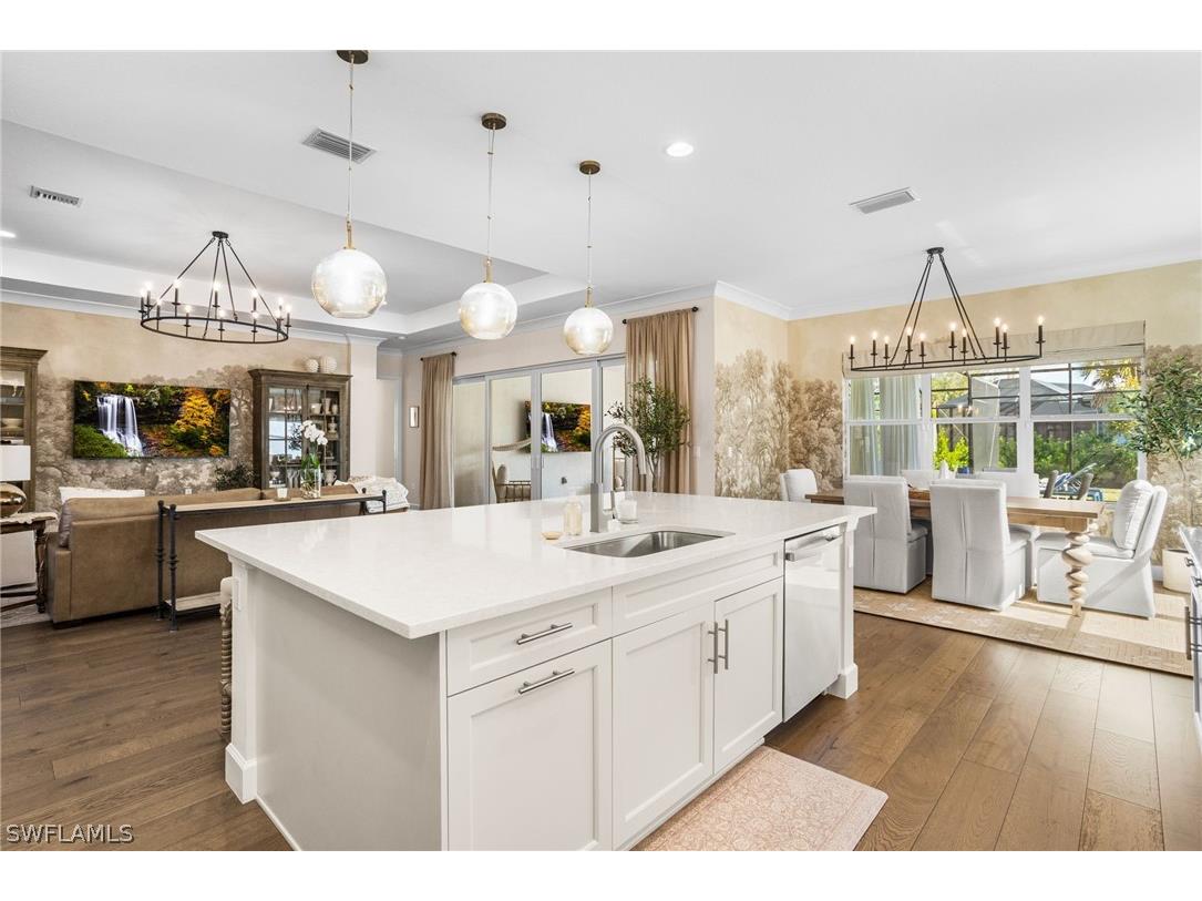 12058 Mimosa Street Naples FL 34120 226007920 image8