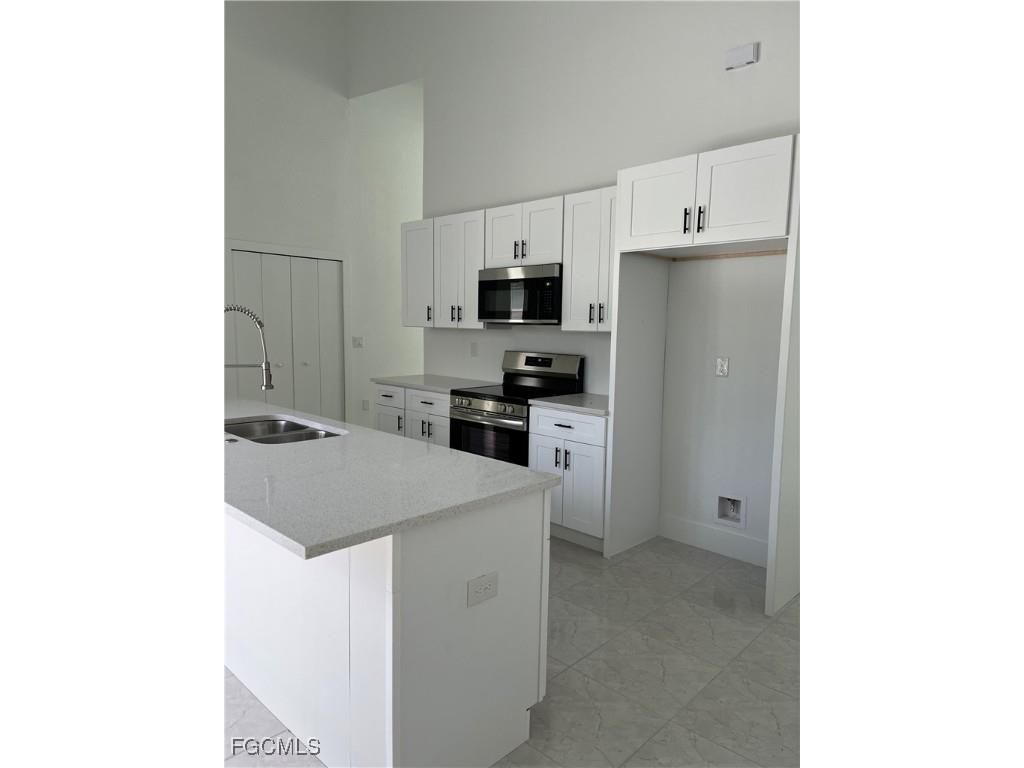 1206 Lake Avenue Lehigh Acres FL 33972 2025014617 image7