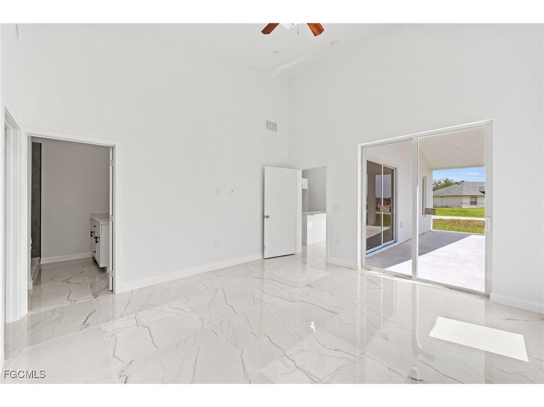 1206 Lake Avenue Lehigh Acres FL 33972 2025014617 image8