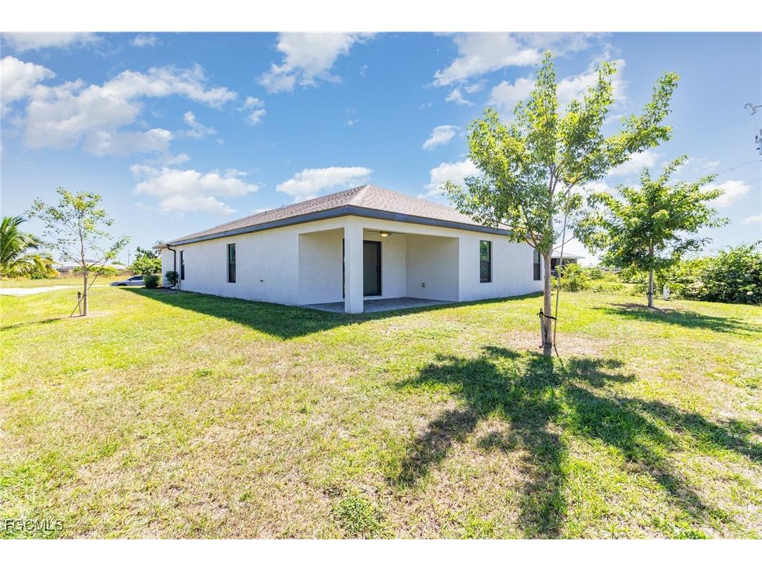 1206 NE 13th Place Cape Coral FL 33909 2025017291 image4