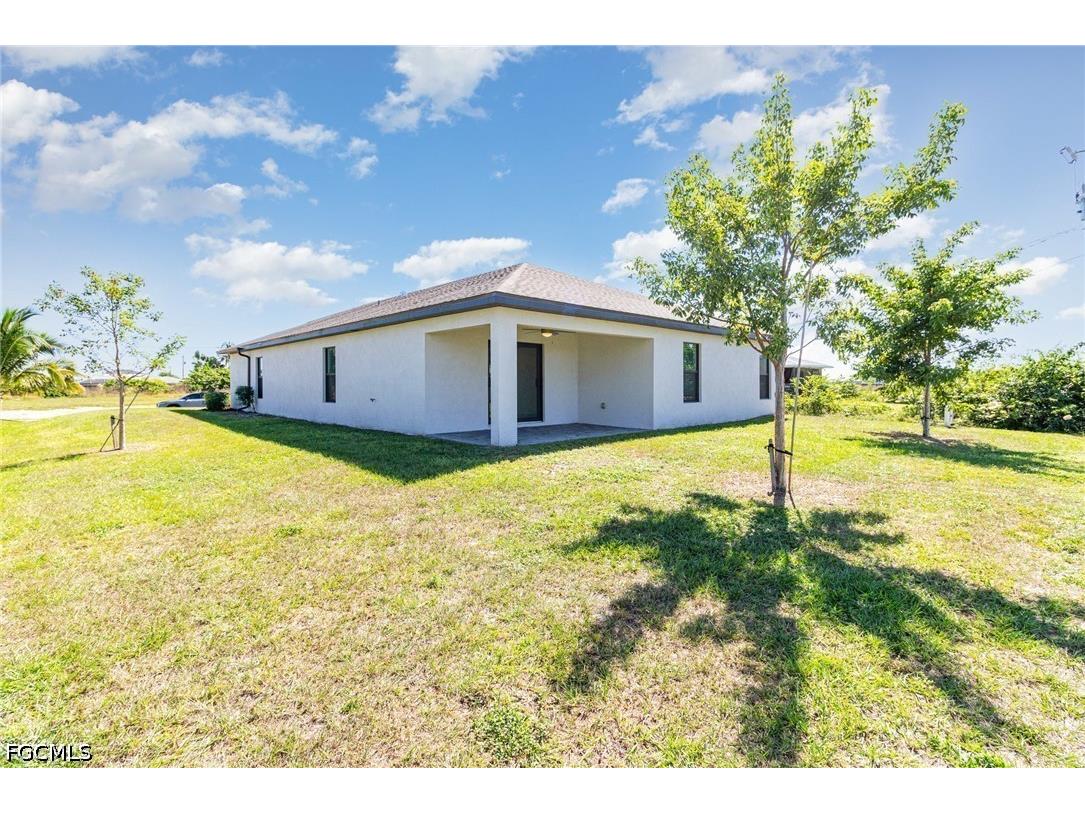 1206 NE 13th Place Cape Coral FL 33909 2026019815 image4