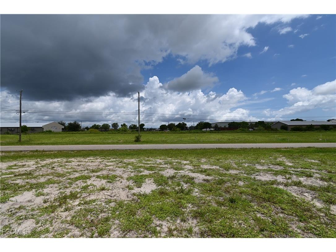 1206 NE 20th Place Cape Coral FL 33909 2025000174 image3