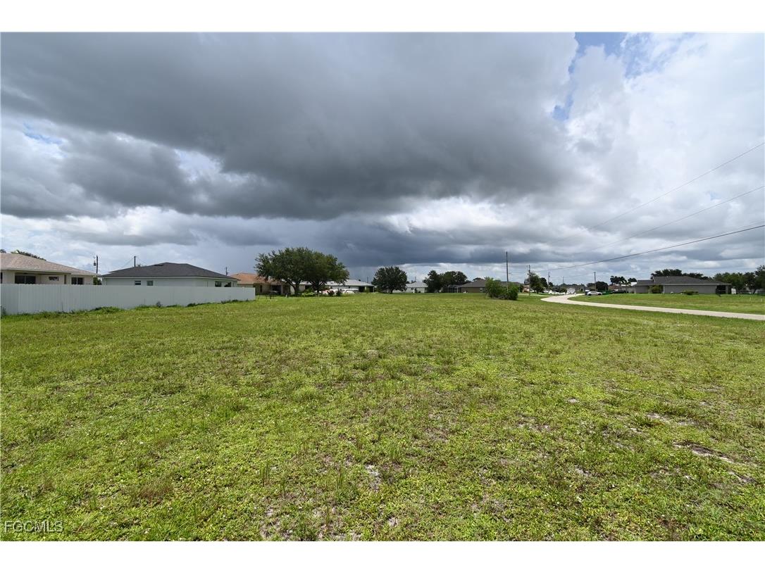 1206 NE 20th Place Cape Coral FL 33909 2025000174 image4