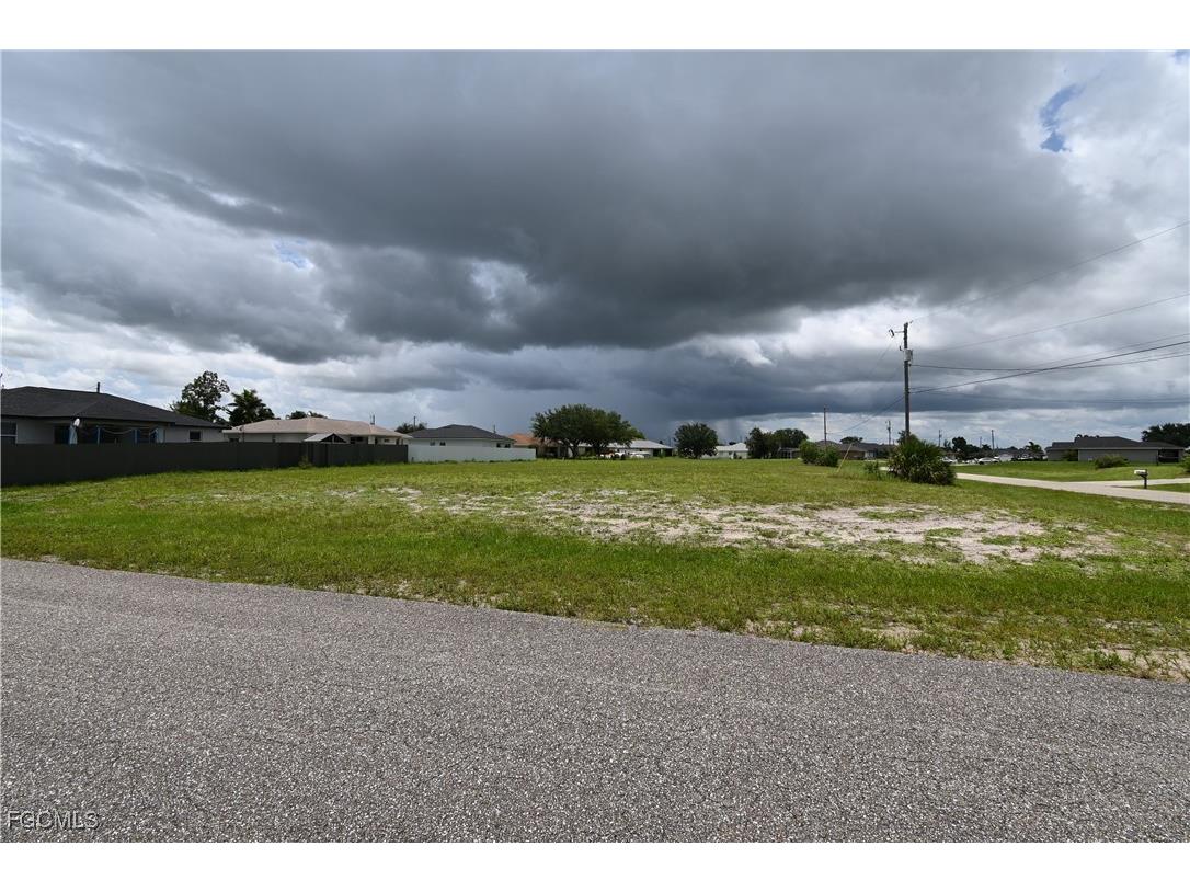 1206 NE 20th Place Cape Coral FL 33909 2025000174 image6