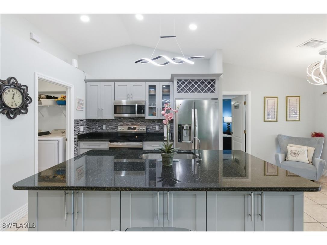 1206 NE 5th Avenue Cape Coral FL 33909 225077537 image2