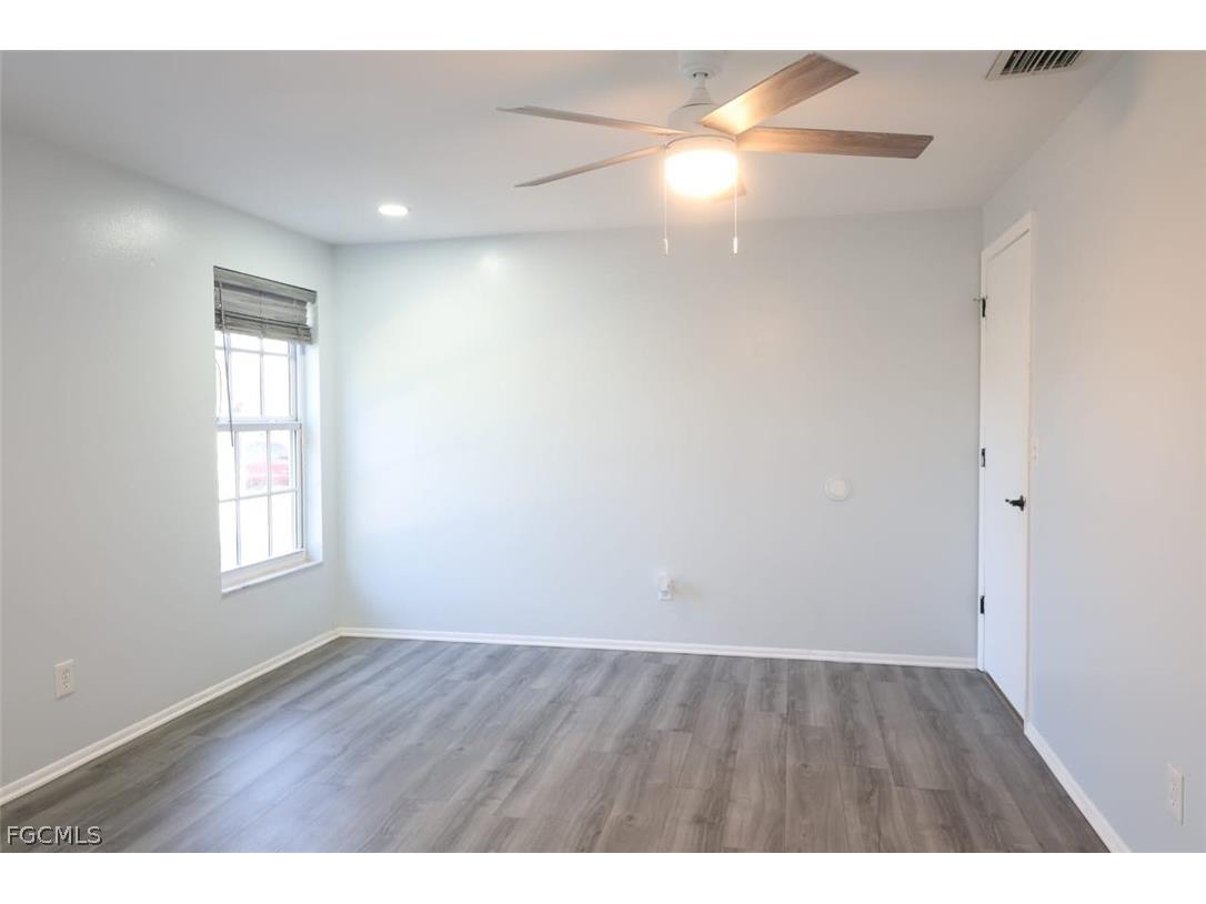 1206 SE 23rd Place Cape Coral FL 33990 2026001604 image12