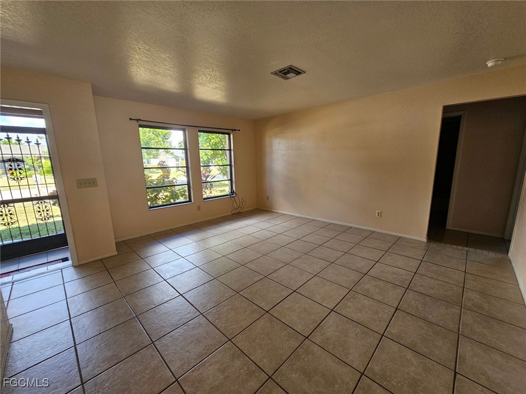 1206 SE 36th Terrace Cape Coral FL 33904 2025021046 image2