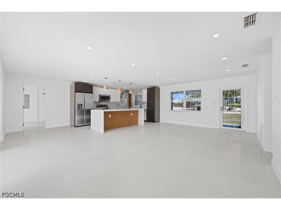 12065 Boat Shell Drive Matlacha Isles FL 33991 2026014031 image4