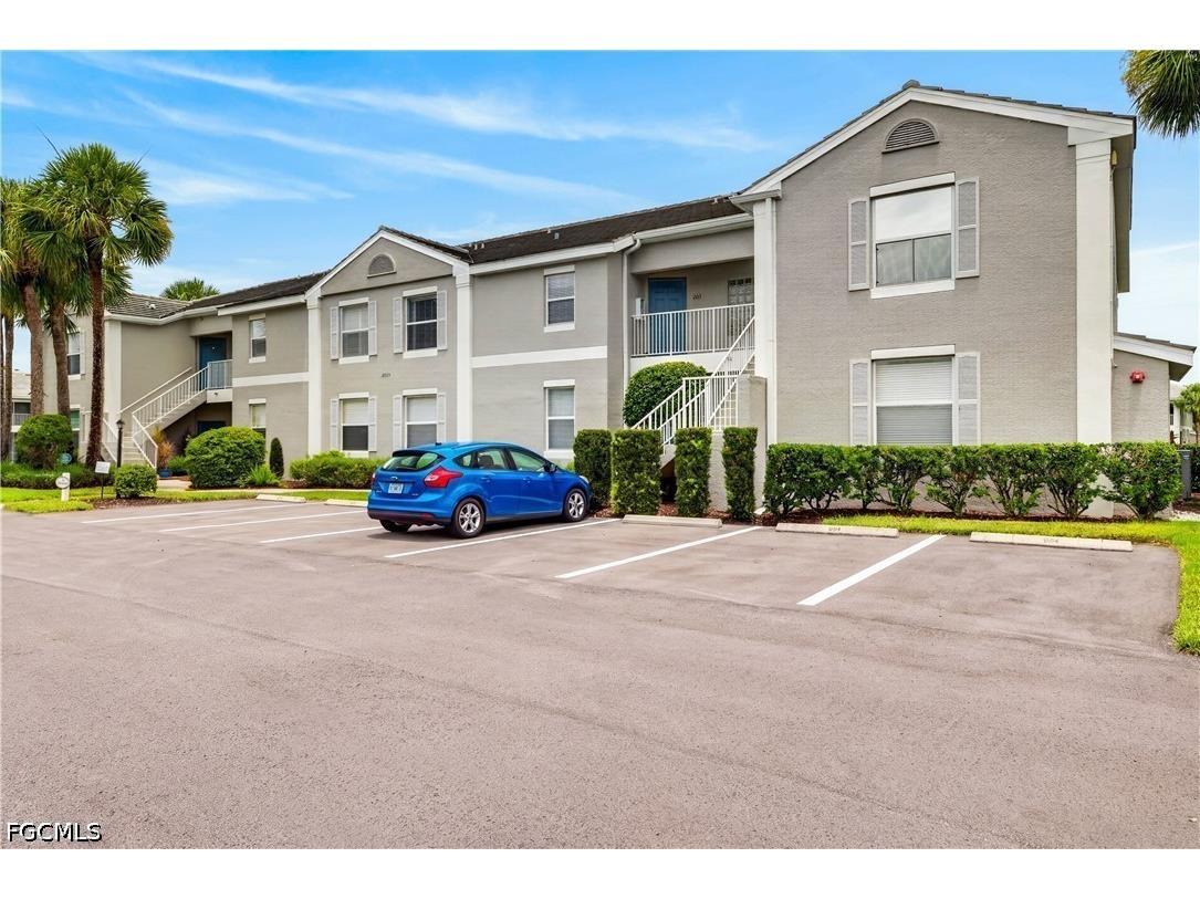 12065 Summergate Circle #203 Fort Myers FL 33913 2026031367 image1