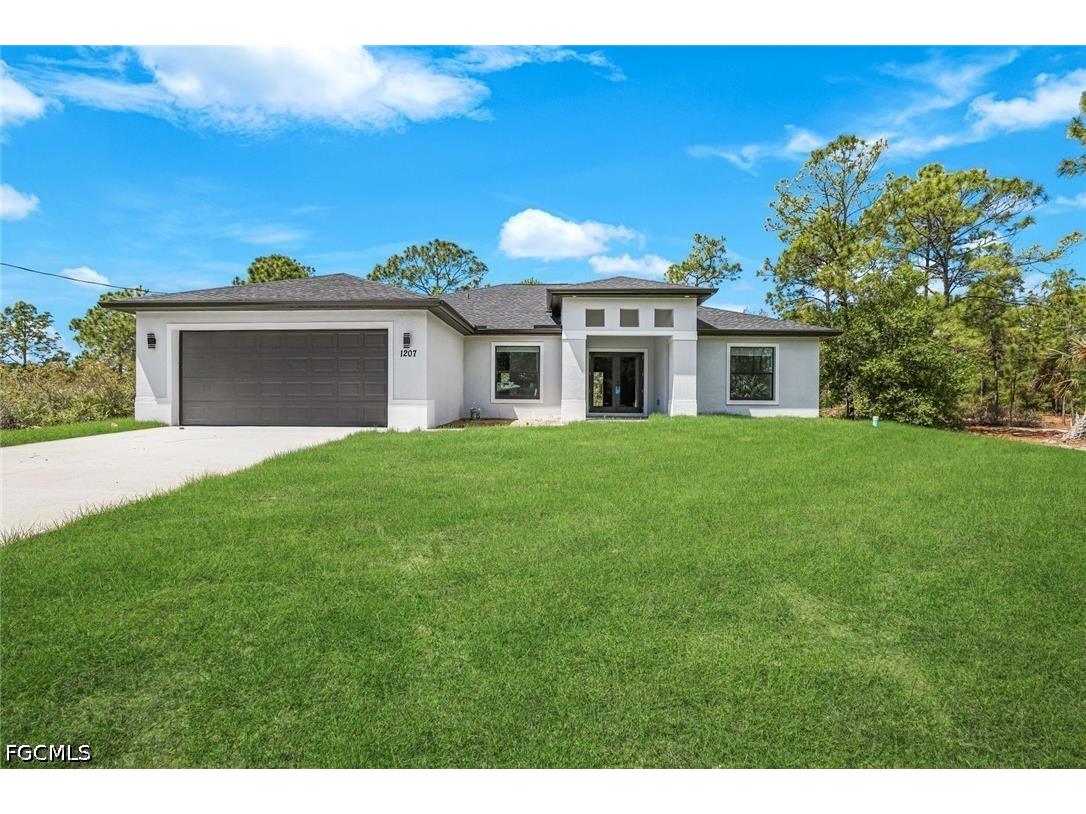 1207 Desoto Avenue Lehigh Acres FL 33972 2026014607 image1