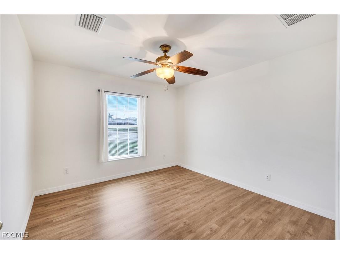1207 NW 15th Terrace Cape Coral FL 33993 2026012131 image23