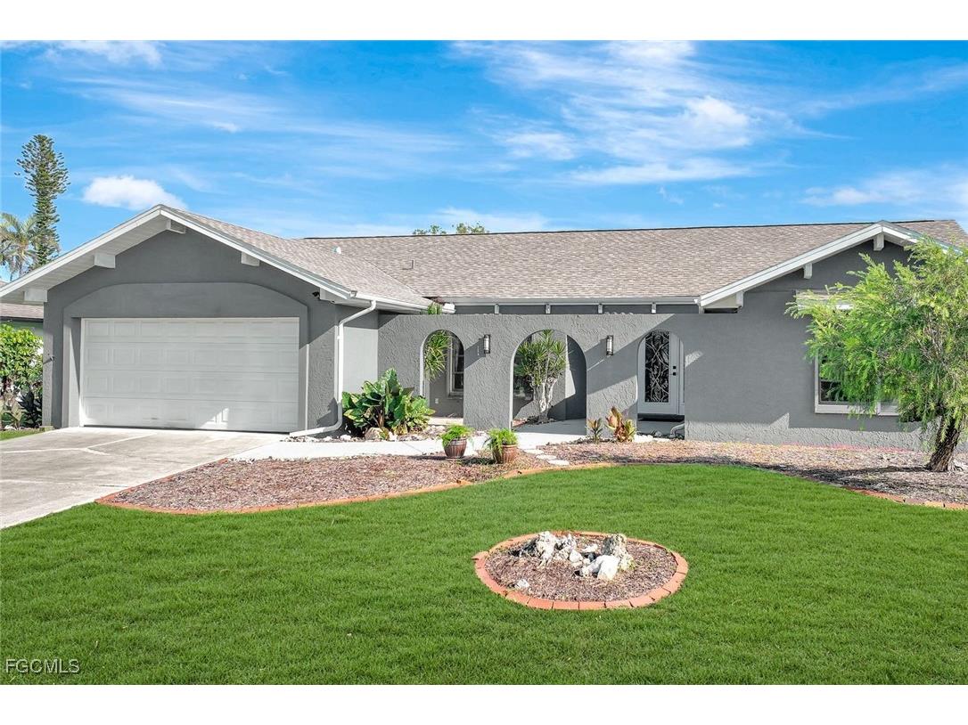 1207 SE 29th Terrace Cape Coral FL 33904 2025009071 image1