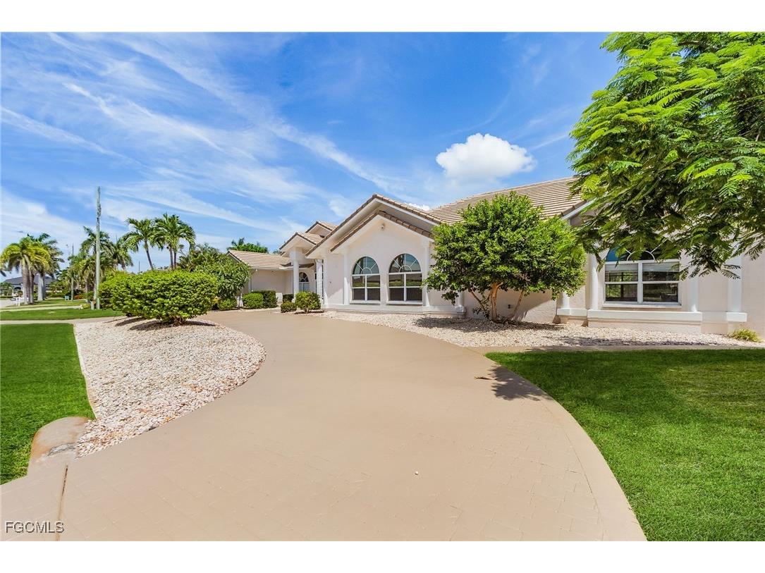 1207 SW 52nd Terrace Cape Coral FL 33914 225032512 image4