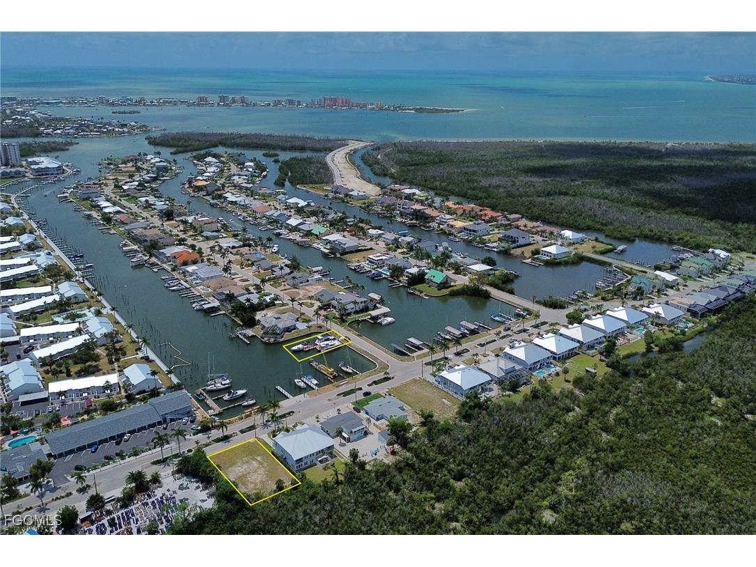 12070 Siesta Drive Fort Myers Beach FL 33931 2025026328 image1