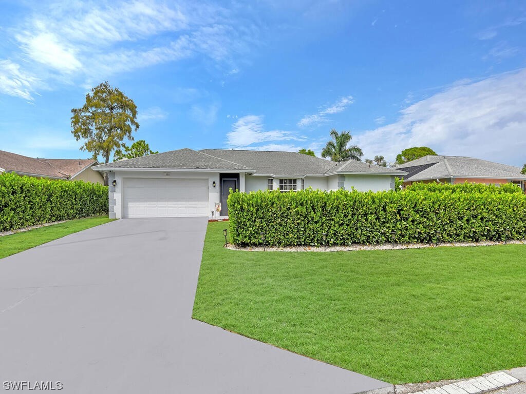 1208 Forest Lakes Boulevard Naples FL 34105 223068040 image1