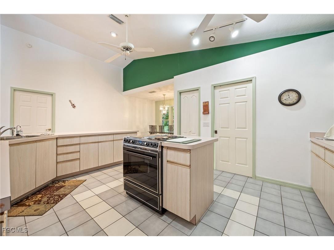 1208 SW 34th Street Cape Coral FL 33914 2025010837 image12