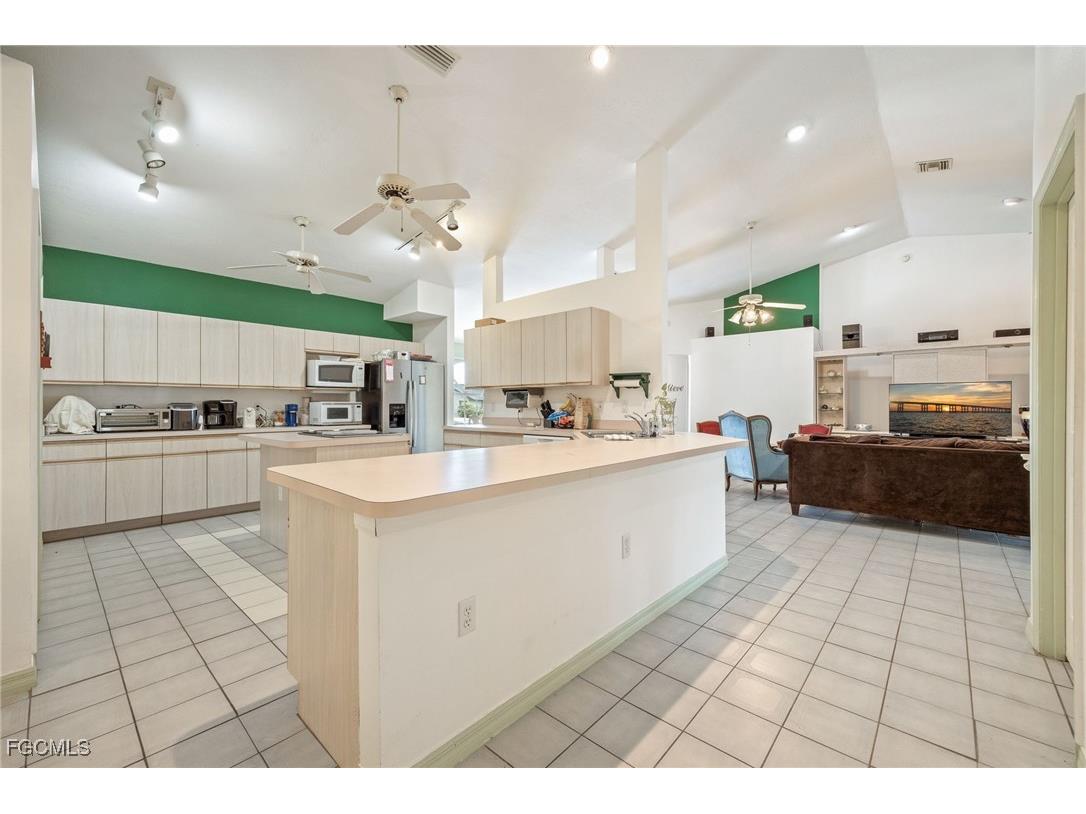 1208 SW 34th Street Cape Coral FL 33914 2025010837 image8