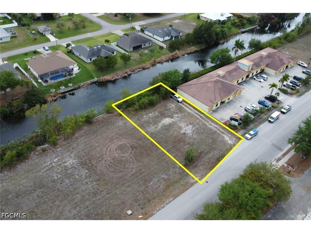 1208 SW 4th Street Cape Coral FL 33991 2026015506 image2