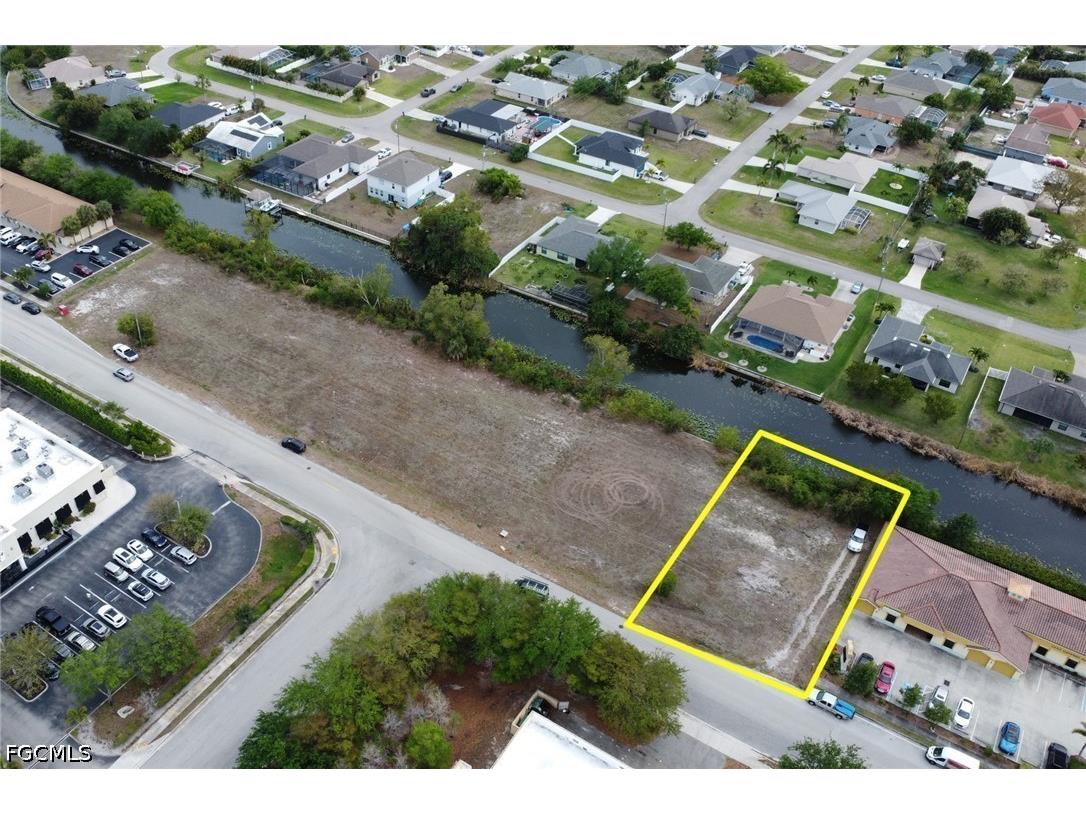 1208 SW 4th Street Cape Coral FL 33991 2026015506 image3