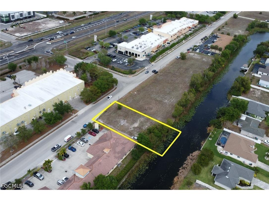 1208 SW 4th Street Cape Coral FL 33991 2026015506 image6
