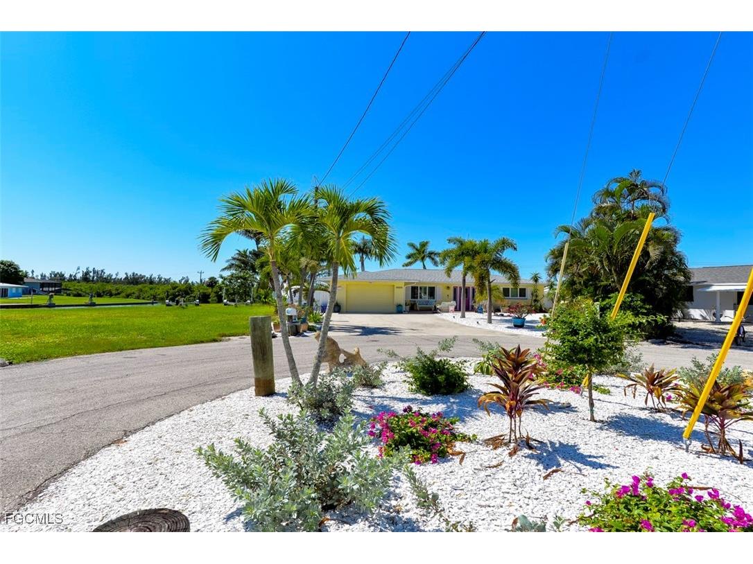 12082 Moon Shell Drive Matlacha Isles FL 33991 2025005954 image3
