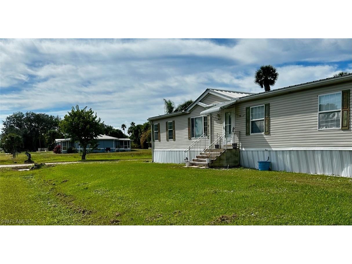 1209 Click Drive Moore Haven FL 33471 223083868 image1