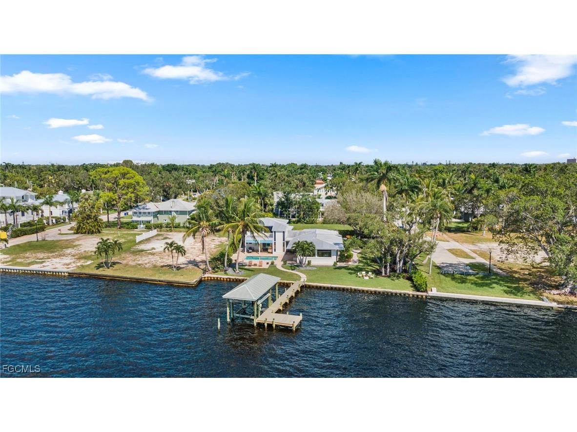 1209 Coconut Drive Fort Myers FL 33901 2025004802 image19