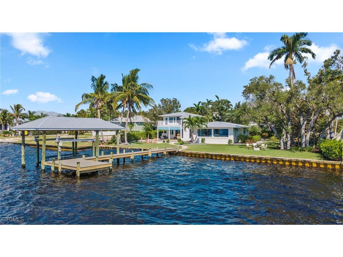 1209 Coconut Drive Fort Myers FL 33901 2025004802 image20