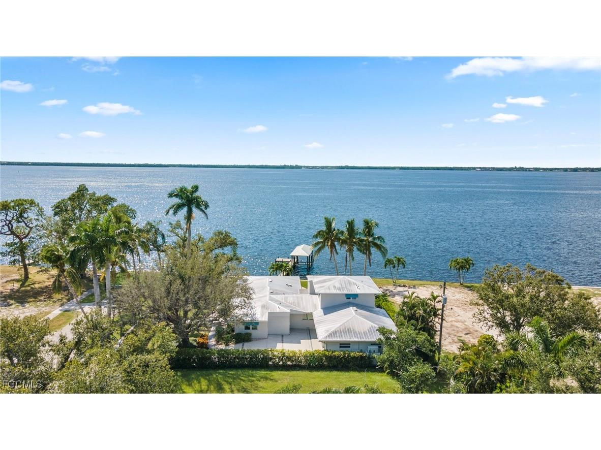 1209 Coconut Drive Fort Myers FL 33901 2025004802 image24