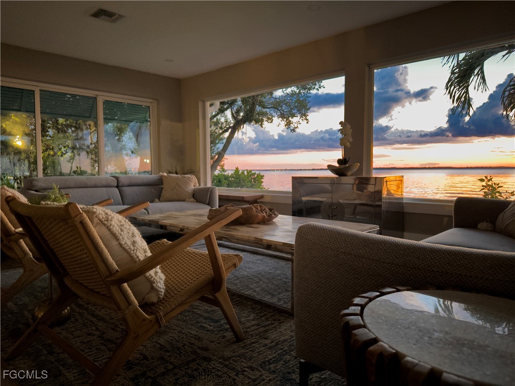 1209 Coconut Drive Fort Myers FL 33901 2025004802 image32