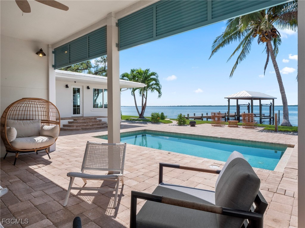 1209 Coconut Drive Fort Myers FL 33901 2025004802 image5