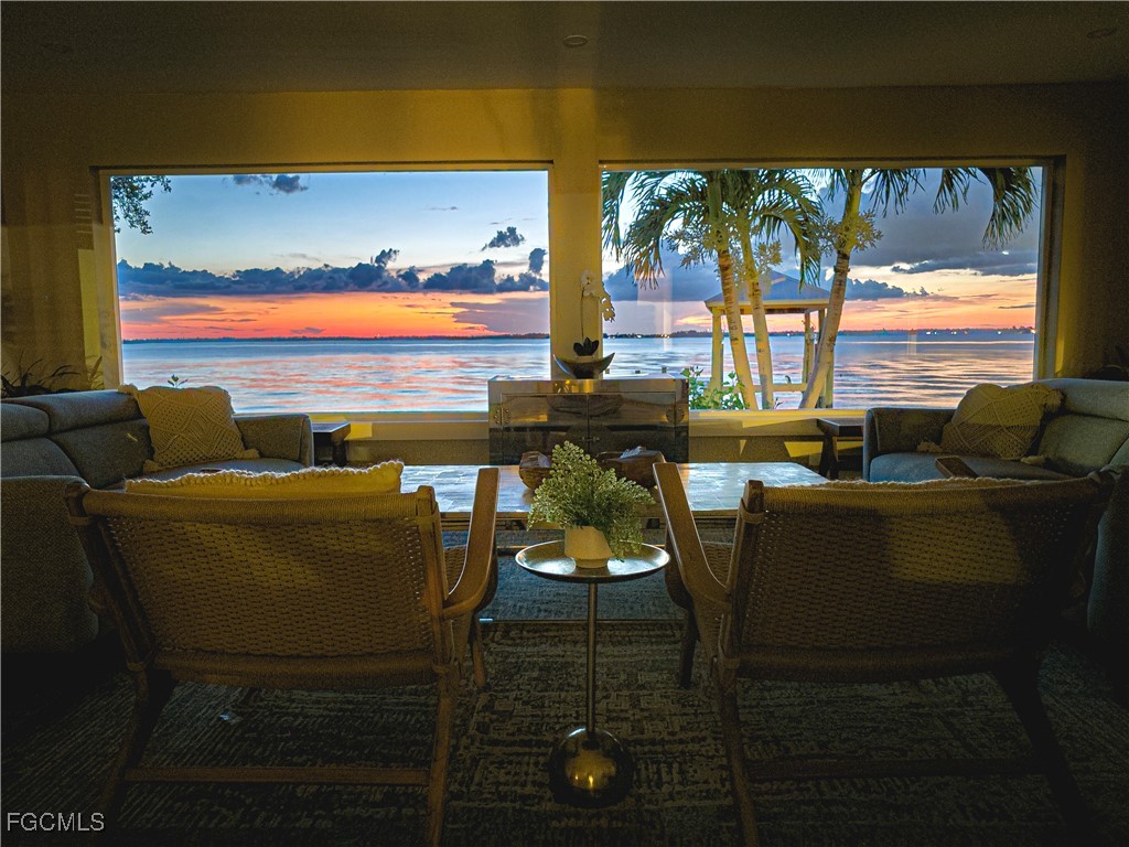 1209 Coconut Drive Fort Myers FL 33901 2025004802 image6