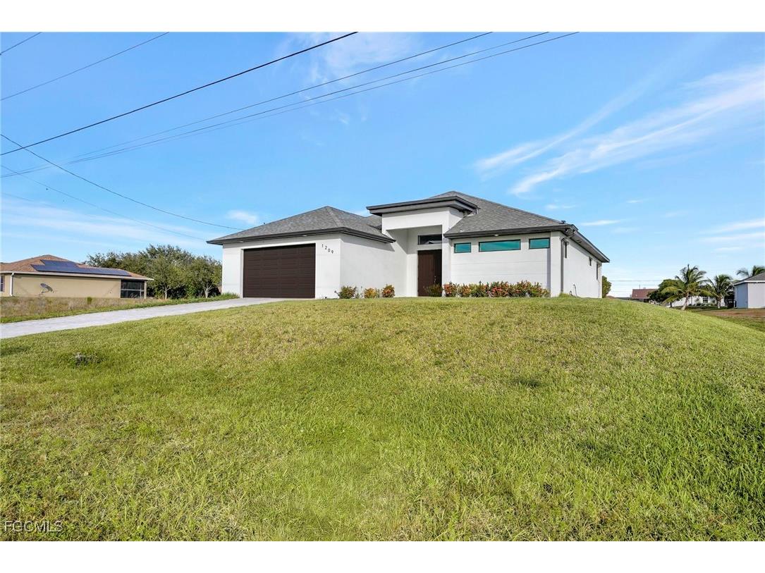 1209 NE 7th Avenue Cape Coral FL 33909 2025020920 image1