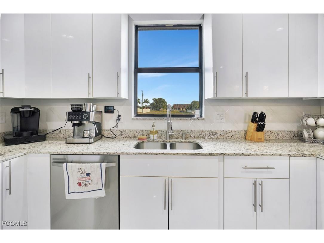 1209 NE 7th Avenue Cape Coral FL 33909 2025020920 image11