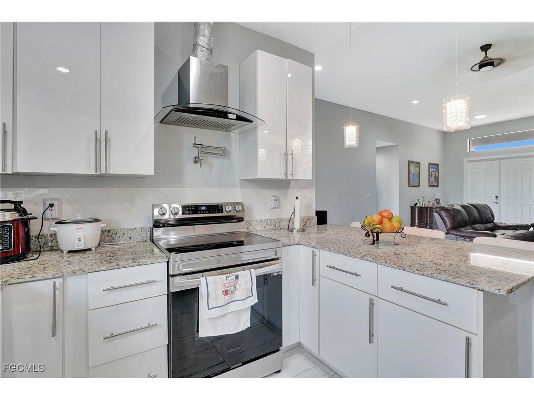 1209 NE 7th Avenue Cape Coral FL 33909 2025020920 image14