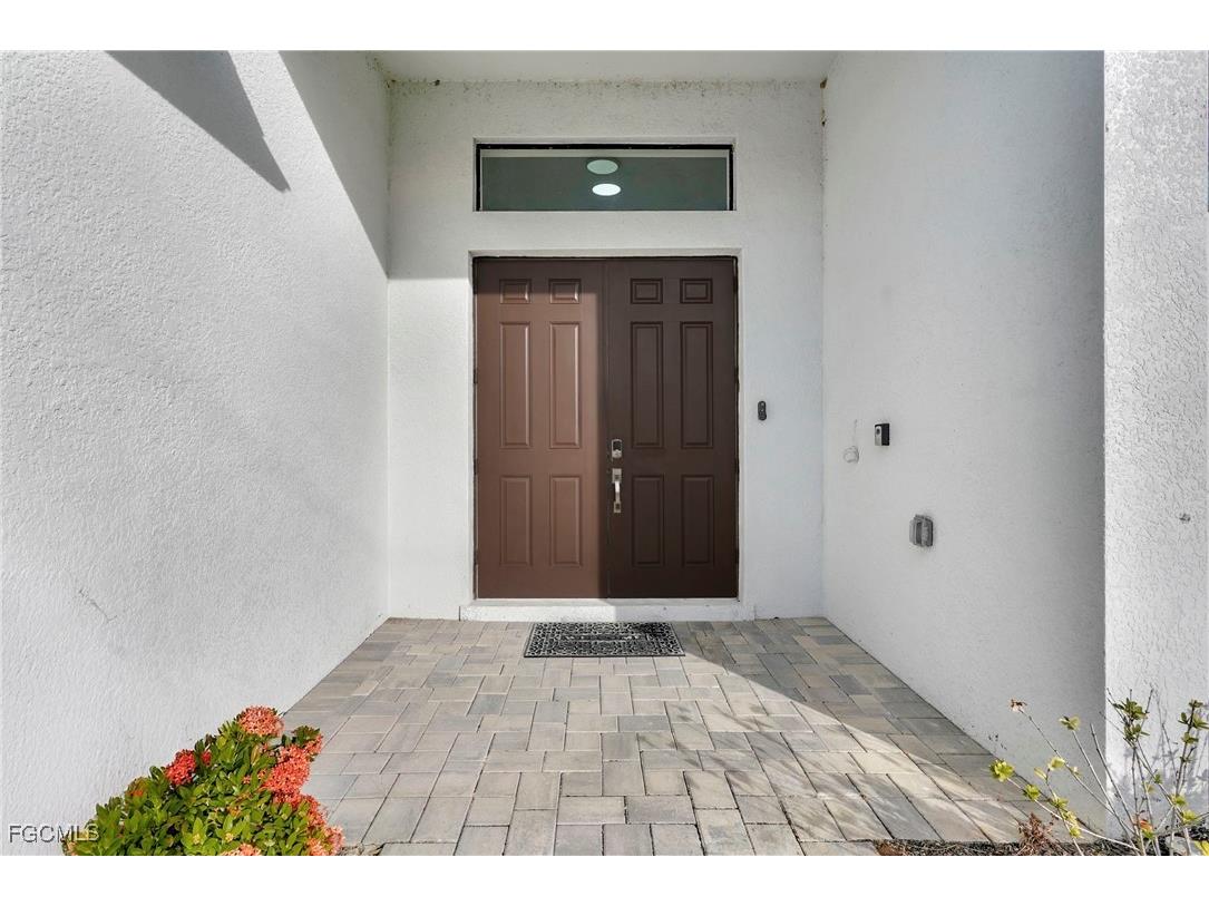 1209 NE 7th Avenue Cape Coral FL 33909 2025020920 image2
