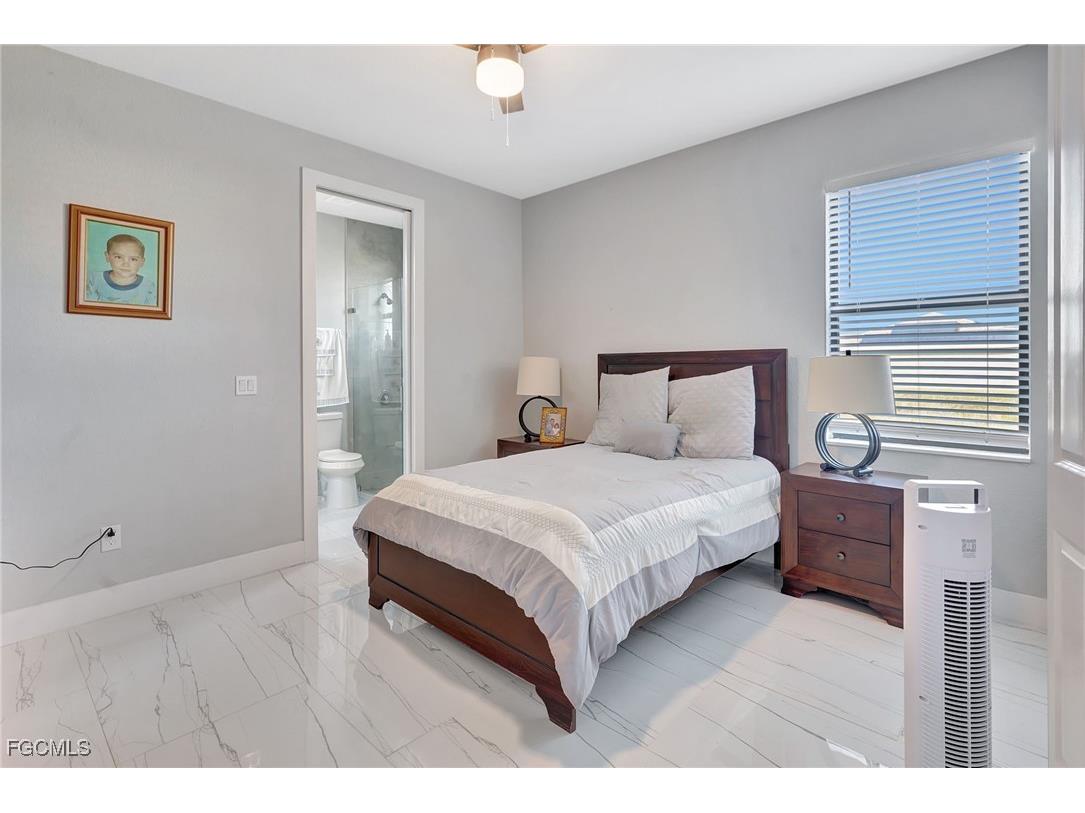 1209 NE 7th Avenue Cape Coral FL 33909 2025020920 image24